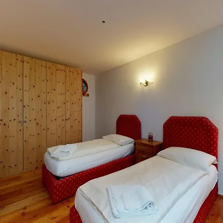 Sur Puoz 1a Apartment *
